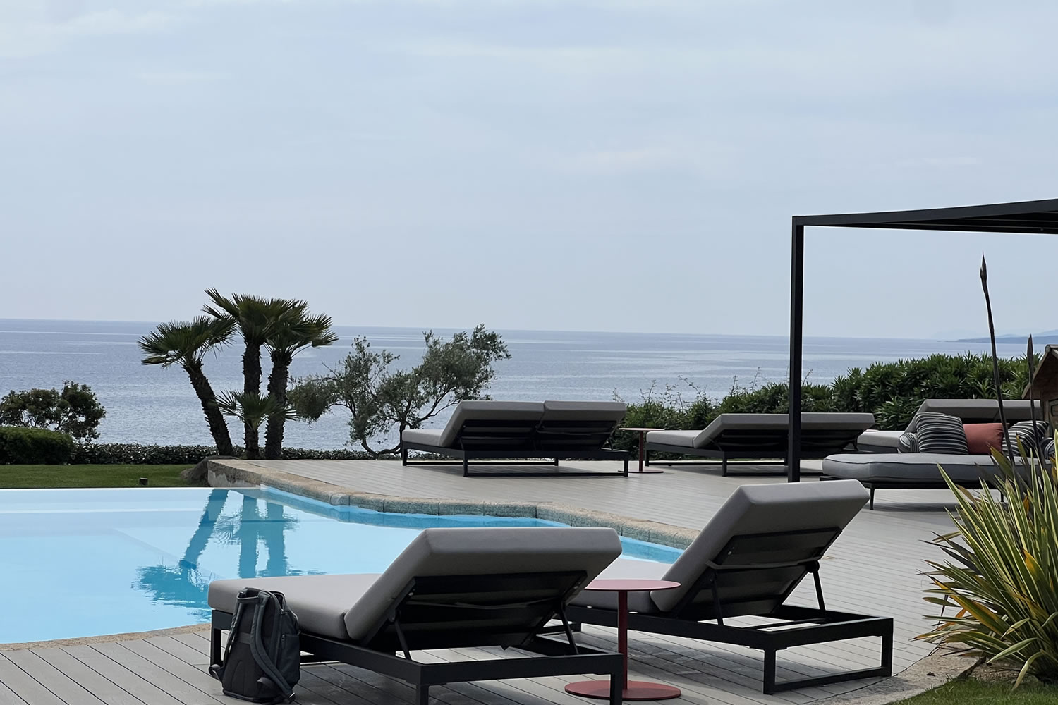 ristrutturazione-giardino-piscina-puntaldia